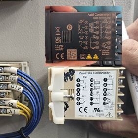 azbil SDC15 | C1MTR0RA0200 with C15TR0TA0200 wiring layout all the same terminal